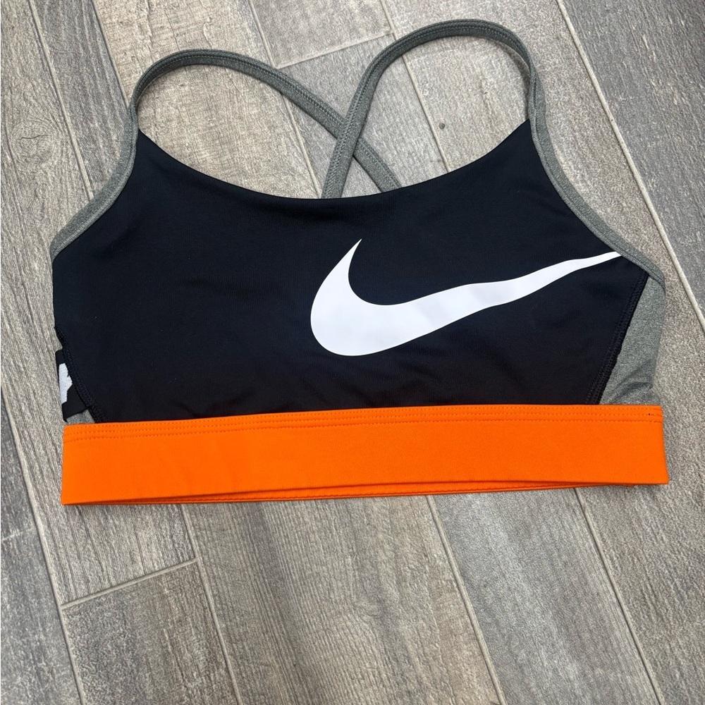 Nike Women's Black and Orange Sports Bra Size Medium